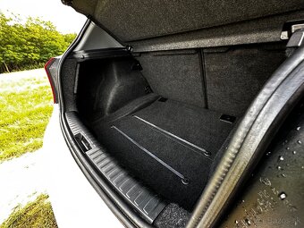 Predám BMW 1 e87 2.0i 90kw 2010 FL - 14