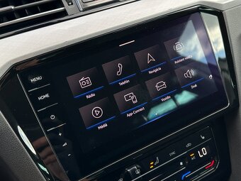 Volkswagen Passat Variant 2.0 TDi DSG - 14