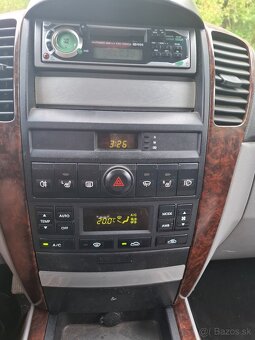 Kia Sorento 2.5 CRDI 103kW, manual - 14