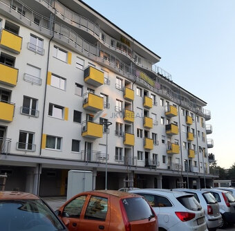 Priestranný 3 izbový byt - podzemné parkovanie, pivnica, log - 14