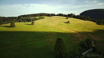 Pozemok na súkromí s výhľadom na lesy - 14