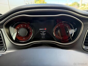 Dodge Challenger SRT Hellcat 6.2 V8 – 717 P - 14