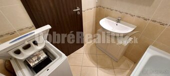 PRENÁJOM: SLNEČNÝ 3 IZBOVÝ BYT S BALKÓNOM A PARKOVANÍM, CENT - 14
