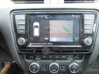 Škoda Octavia Combi 2.0 TDI DPF RS DSG - 14