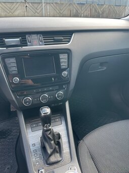 Škoda Octavia Scout 2.0l TDI 135KW DSG 4x4 Combi - 14