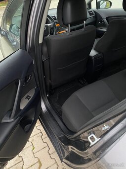 Toyota Avensis 1.8 benzin Sol - 14