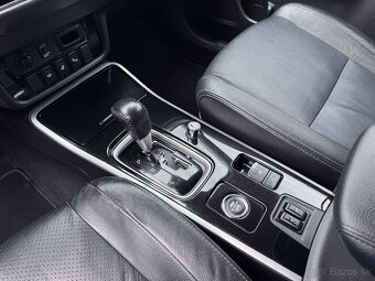 Mitsubishi Outlander 2.2 DI-D 4x4 Automat. 7 miestne. - 14