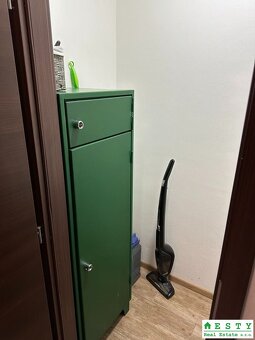 VEĽKÝ 2i byt, 3loggie, Žiar nad Hronom, Hurbanova ul., ESTY  - 14