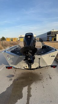 Predám rybársky hliníkový čln Polar craft 180PB - 14