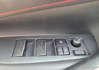 Toyota Corolla 2.0-HYBRID-PANORAMA-GR SPORT - 14