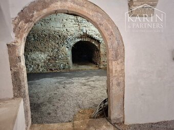 Historický priestor pre kaviareň 140 m2 v Banskej Štiavnici - 14
