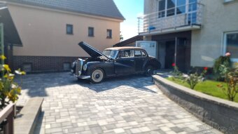 Mercedes-Benz 300 Adenauer - 14
