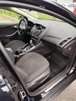 Ford Focus combi 2.0 automat - 14