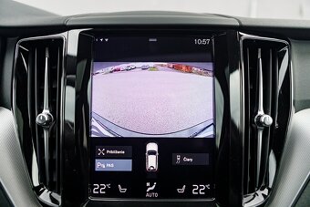 Volvo XC60 2.0 B5 mHEV R-Design AWD AT8 03/2021 - 14