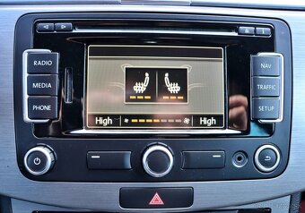 Volkswagen Passat Variant 2.0 TDI BMT Comfortline - 14