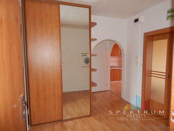 PREDANÉ-SPEKTRUM REALITY- Na Predaj 3-izbový byt, 70 m2, Han - 14