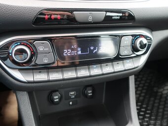 Hyundai i30 WG 1.6CRDi 85kW TAŽNÉ SMART ZÁRUKA DPHHyundai i3 - 14