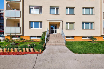 Senec - NA PREDAJ čiastočne prerobený 1,5 izbový byt, hneď p - 14