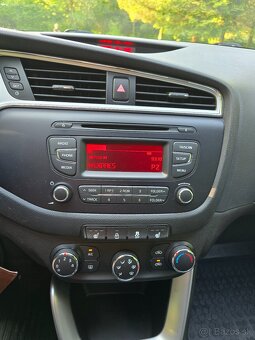 KIA CEE'D SW model 2018 1. Majitel - 14