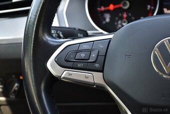 Volkswagen Passat Variant 1.5 TSI BENZÍN AUTOMAT DSG SR 2021 - 14