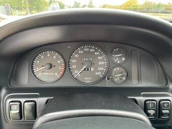 Mazda 323f - 14
