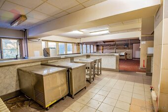 Na prenájom obchodno – reštauračný priestor, 1.207 m², BA –  - 14