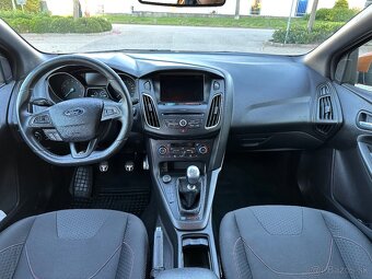 Ford Focus 1.5 EcoBoost ST Line - 14