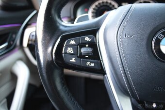 BMW 530D xDrive Luxury Line z roku 2018 - 14