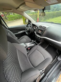 Fiat Freemont 2.4 VVT benzín Automat 2015 - 14
