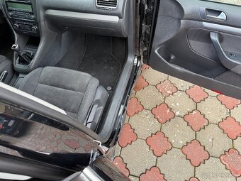 Volkswagen Golf 6 1.6TDi, Bluemotion - 14