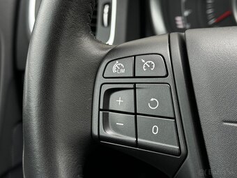 Volvo V60 D3 Cross Country 2.0D,Momentum,1Majiteľ - 14