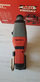 Milwaukee M12 FHAC16 - 14