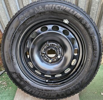 Originálna zimná sada VW - 5x112 r16 + Michelin 205/60 r16 - 14