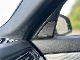 ROZPREDAM BMW F10 530d xDrive 190kw M-packet - 14