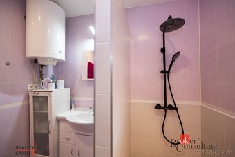 Na predaj kompletne zrekonštruovaný rodinný dom so záhradou  - 14