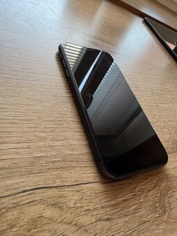 iPhone 11 64GB - 14