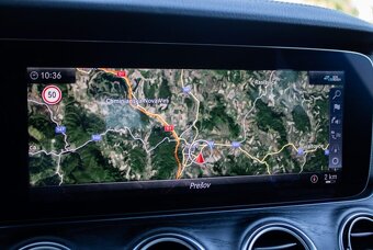 Mercedes Benz E 300 de T Avantgarde (2020) - 14