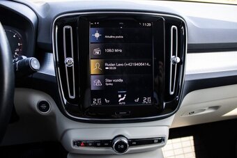 Volvo XC40 D4 Momentum (2018) - 14