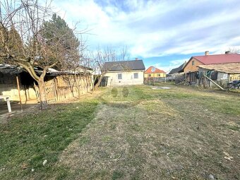 Čiastočne rekonštruovaný rodinný dom vo Veľkých Kosihách - 14