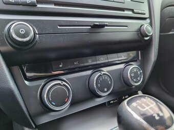 Škoda Octavia Combi 1.6TDI - 14