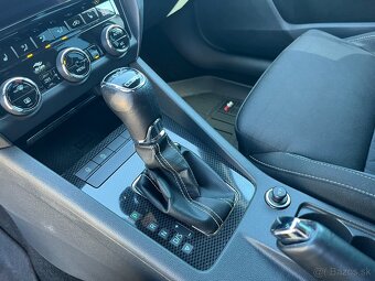 Škoda Octavia Combi 2.0 TDI RS DSG - 14
