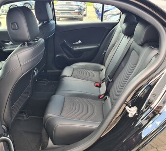 MERCEDES-BENZ A TRIEDA 200 D /T - 14