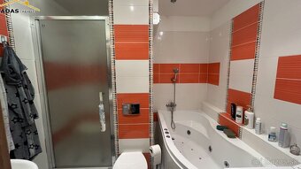 Ponúkame na predaj 4- izbový dvojgeneračný byt s balkónom. - 14