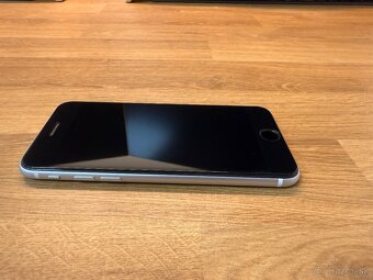 iPhone SE 2020 128GB - 14