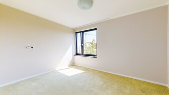 ŠTÝLOVÝ 5-IZBOVÝ RODINNÝ DOM S DVOJGARÁŽOU A BAZÉNOM - 14