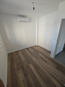 Chorvátsko-Trojizbový moderný apartmán s výhľadom na more - 14