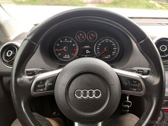 AUDI A3 8PA Sportback 2.0 TFSI (2010) - 14