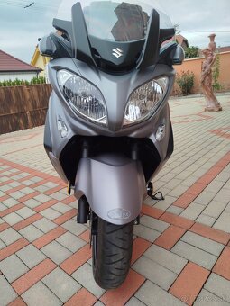 Suzuki Burgman 650 executive. - 14