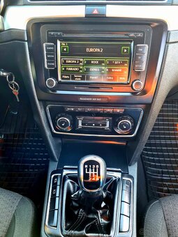 Škoda Superb 2 Combi 2,0TDI 103KW Elegance - 14