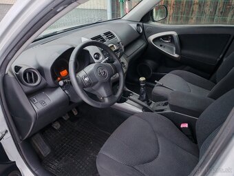 Rav4 2,2 100kw Taliansko - 14